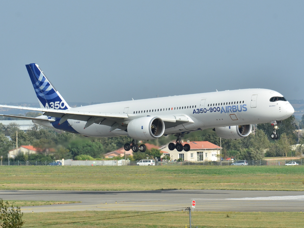 Revolutionizing Air Travel: The A380-900 Airbus Takes Center Stage