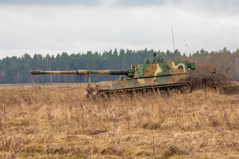 K9 Thunder South Korea's CuttingEdge SelfPropelled Howitzer